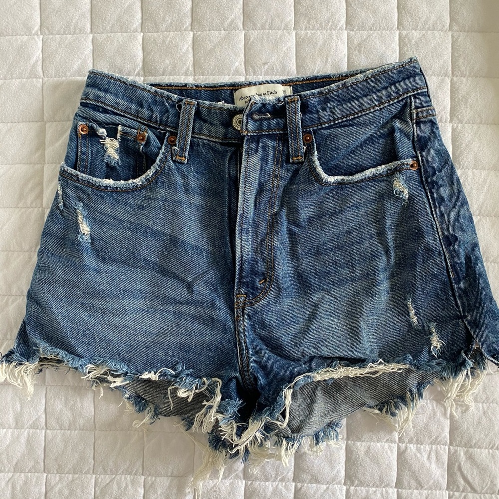 Abercrombie Curve Love High Rise Mom Shorts